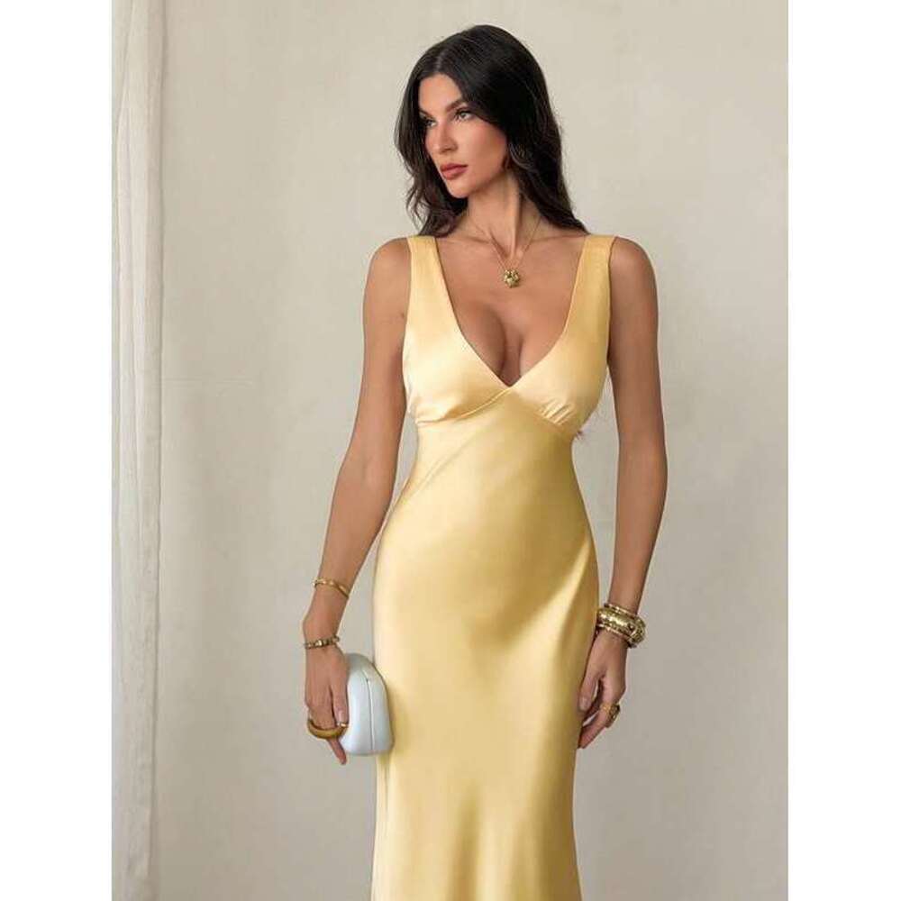 Tall Pale Yellow Deep V-Neck Backless Maxi Dress For ,Sleevel - Picture 5 of 8